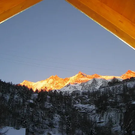 Semesterbostad Apartment Haus Alpenstern- Wohnung Distel By Interhome Saas Fee